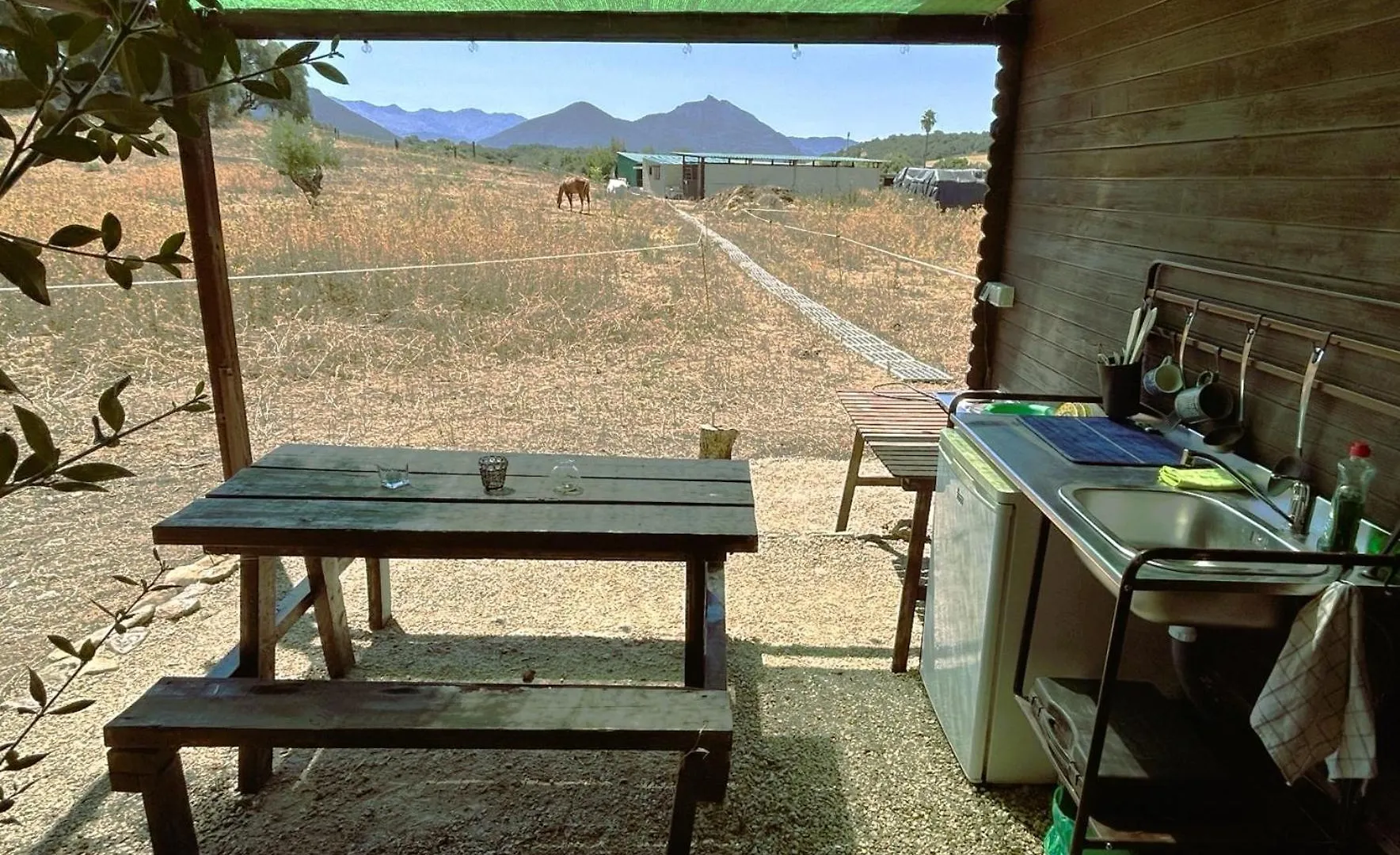 Cabana Rustica En Un Rancho Con Caballos, Prado Del Rey, Andalucia 0*,  España