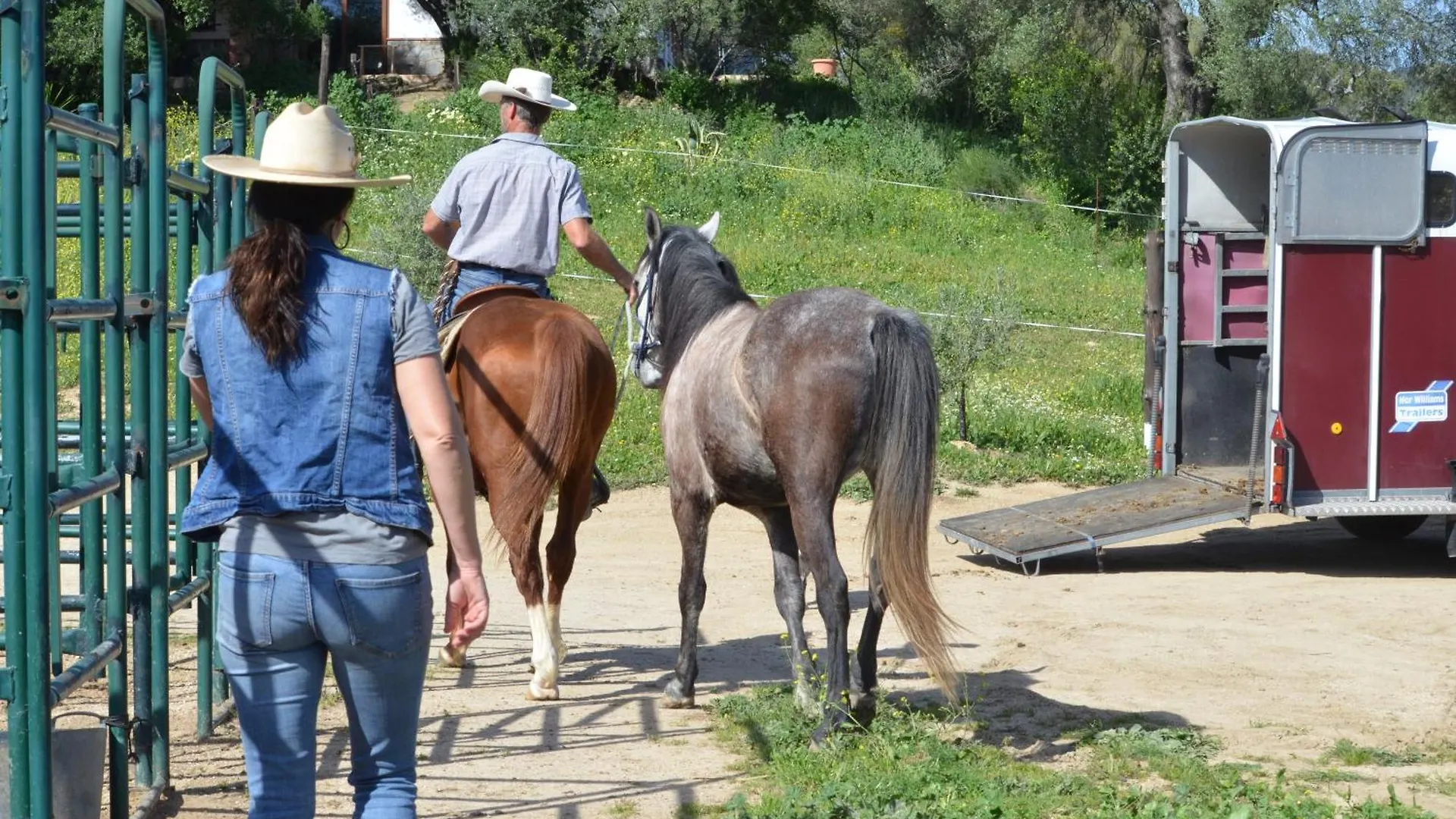 Cabana Rustica En Un Rancho Con Caballos, Prado Del Rey, Andalucia